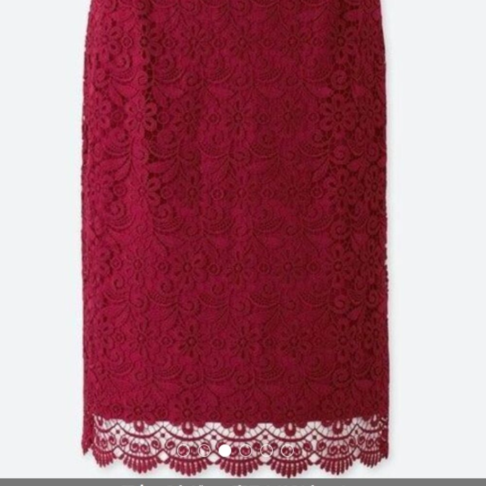 NWT (Discontinued in 2018) Uniqlo lace tight skirt size M
